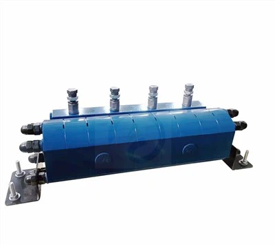 Hydraulic Synchronous 2 ใน 4 Out Gear Flow Divider